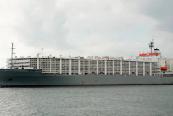 Cattle Ship I Stock 860729110