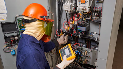 Log and review power quality data with energy loggers like the Fluke 1736 Three-Phase Power Quality Logger.