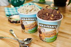 Bnj0086 Nd Chocolate Chip Cookie Dough Chocolate Caramel Cluster Nd 0669 Large