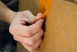 A small 1-3 mm fold at the edge of the tape is easy to grasp.