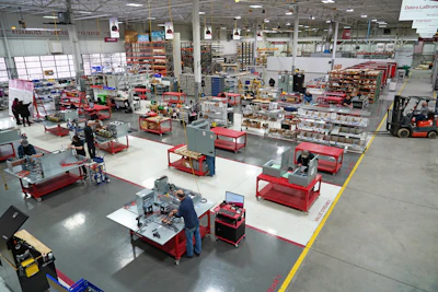 Copy Of Evo 2025 Des Industrial Distribution2