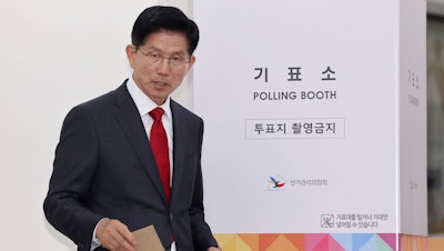 South Korean People Power Party's presidential candidate Kim Moon Soo casts his early vote for the June 3 presidential election at a polling station in Incheon, May 29, 2025.