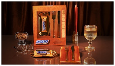 Snickers Pecan Flatware Worthy Set