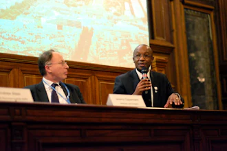 Mpho Parks Tau, mayor of Johannesburg, launch the first State of City Climate Finance report at COP21 in Paris, Dec. 4, 2015.