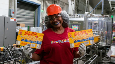 Kraft Heinz recently implemented the Walt Smart Radio System with 75 initial users, including team leaders, line technicians, maintenance personnel, managers, and supervisors.