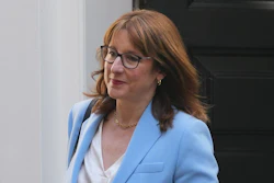 Britain's Chancellor of the Exchequer Rachel Reeves leaves 11 Downing Street to attend the weekly session of Prime Minister's Questions in parliament, April 29, 2026.