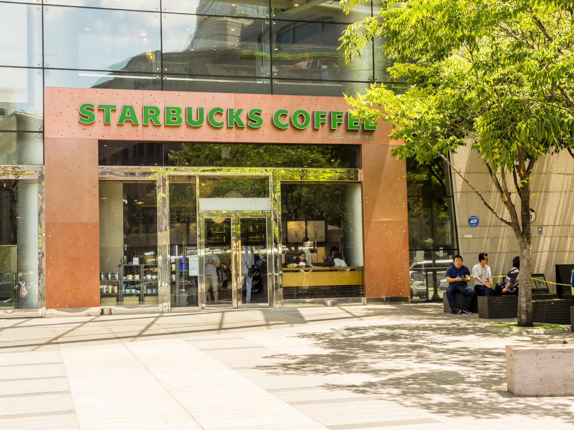 South Korean Starbucks Boss Apologizes for Ad Campaign That Evoked Massacre