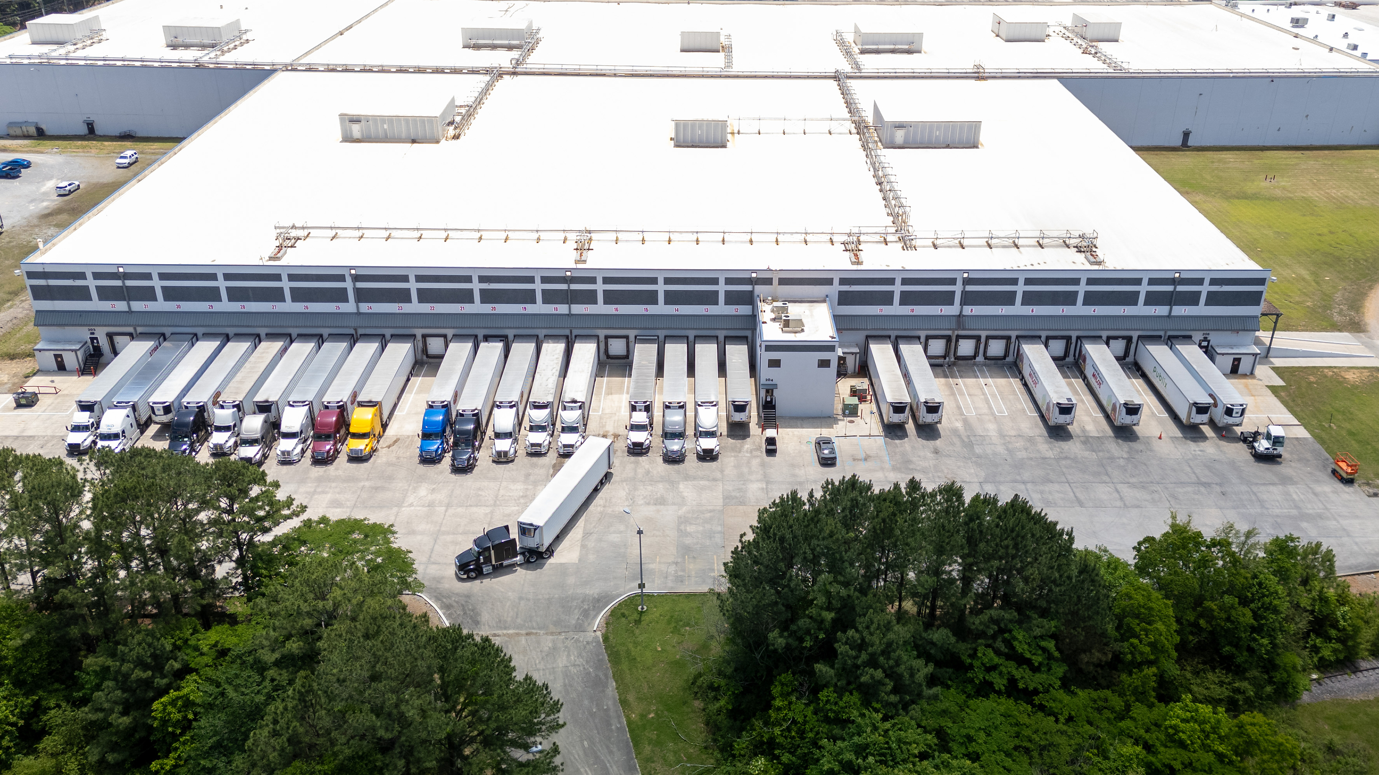Milo's Tea Company's new refrigerated distribution center in Birmingham, Ala.